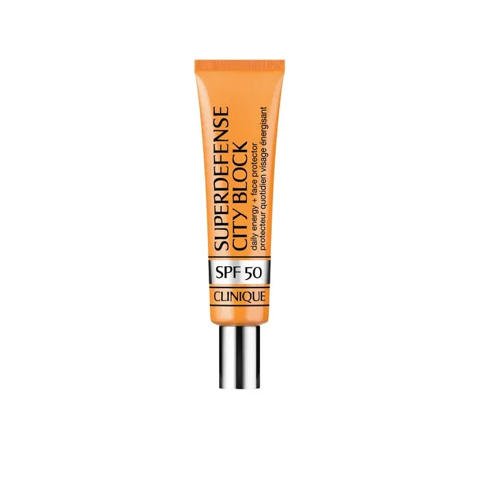 Crème solaire visage Clinique Superdefense City Block SPF 50, protection quotidienne énergisante